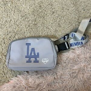 Stylish Gray Crossbody Bag with Blue Accents